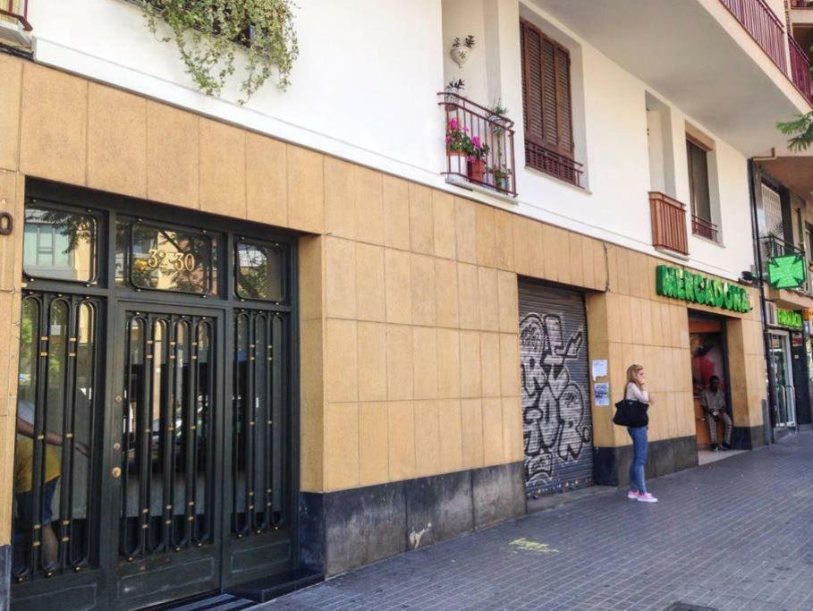 Apartment Carrer D'Olesa Barcelona Kültér fotó